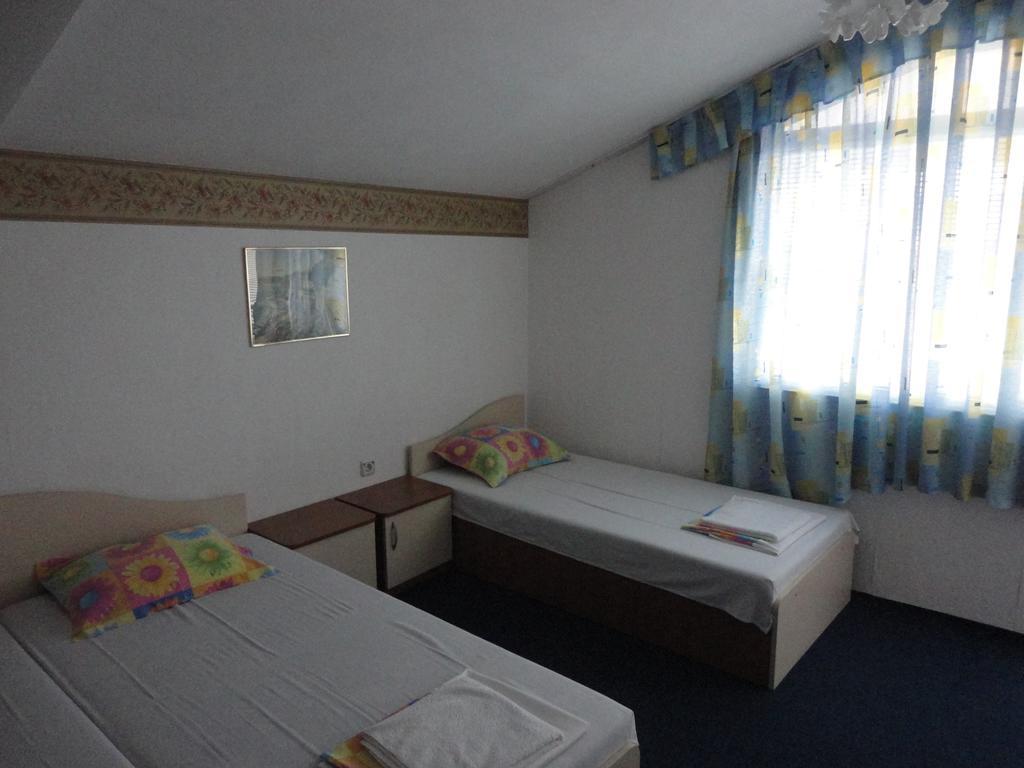 Guest Rooms Casa Luba Светий Влас Номер фото