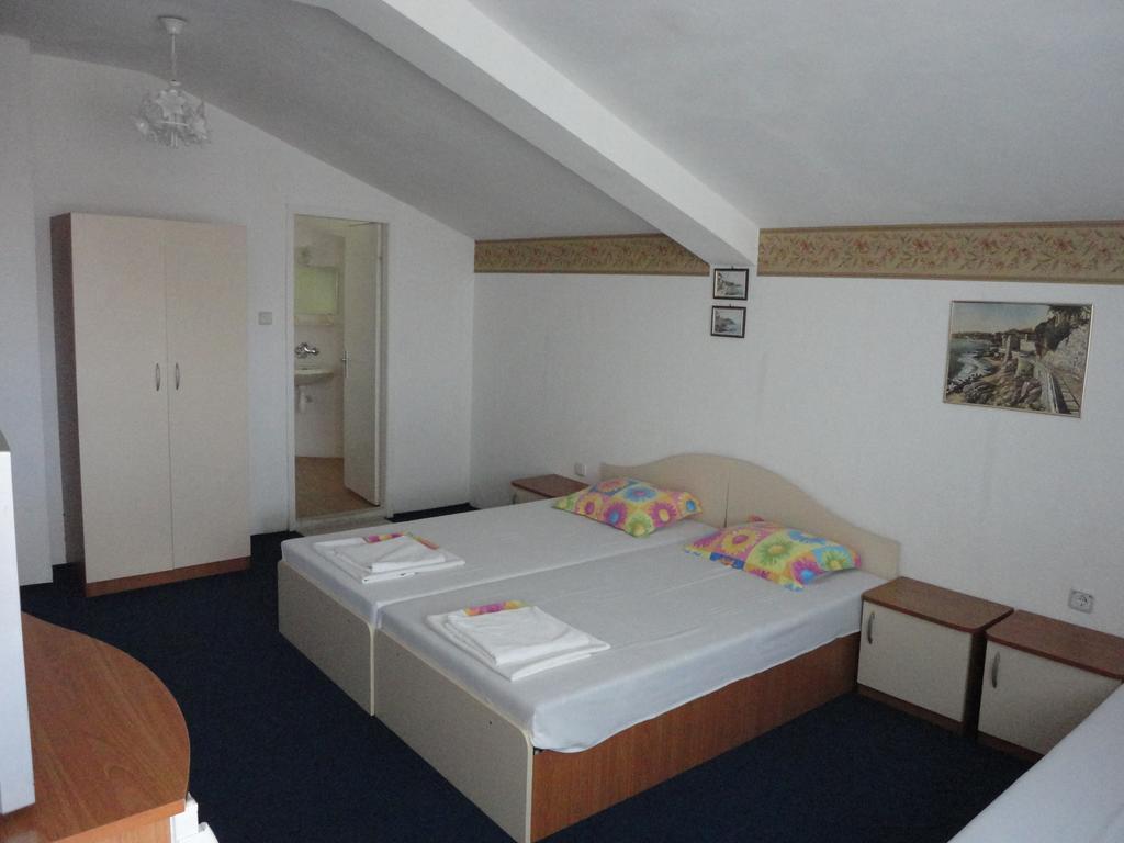 Guest Rooms Casa Luba Светий Влас Номер фото